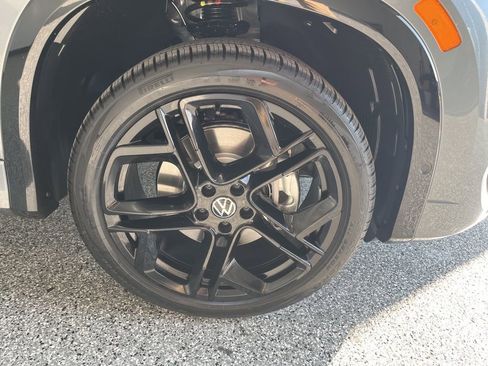 New 2026 Volkswagen Tiguan SE R-Line AWD/4WD image 10