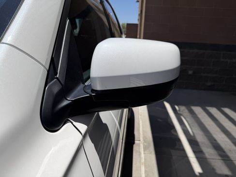Used 2025 Honda Pilot Touring image 12