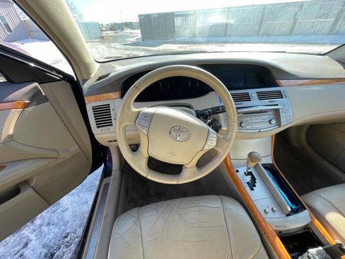Used 2005 Toyota Avalon XL image 33