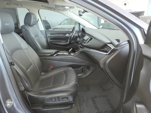 Used 2019 Buick Enclave Avenir w/ Avenir Technology Package AWD/4WD image 31