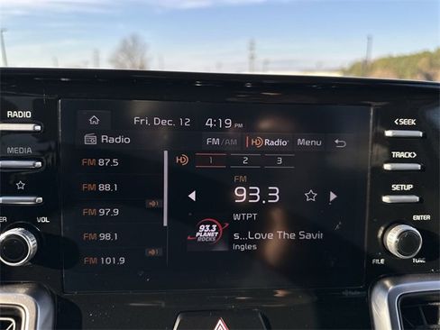 Used 2022 Kia Sorento LX image 12