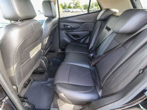 Used 2021 Buick Encore Preferred image 26