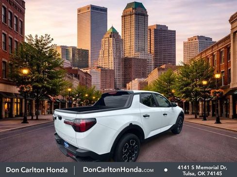 Used 2024 Hyundai Santa Cruz SE FWD image 4