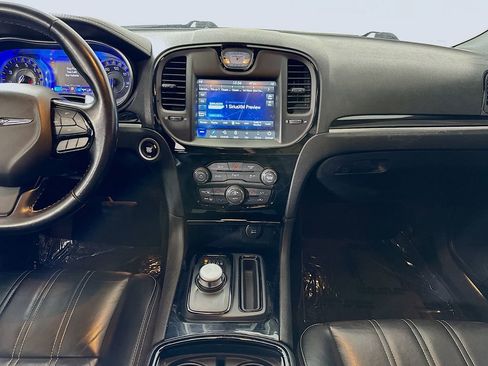 Used 2022 Chrysler 300 S image 18