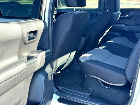 Used 2023 Toyota Tacoma TRD Off-Road image 26