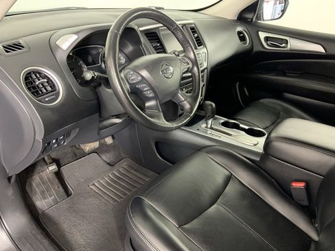 Used 2019 Nissan Pathfinder SL image 34
