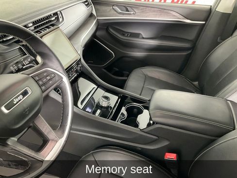 Certified 2021 Jeep Grand Cherokee L Limited w/ Luxury Tech Group II image 17