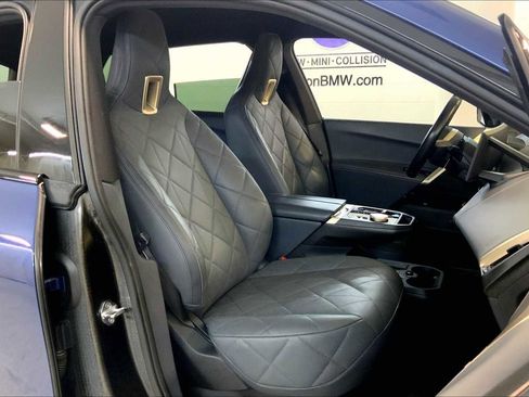 Used 2022 BMW iX xDrive50 w/ Convenience Package image 8