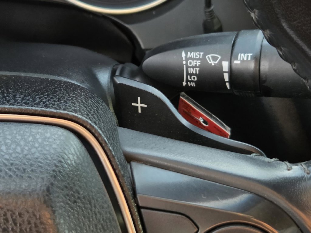 Used 2018 Toyota Camry SE w/ Moonroof Package FWD image 27