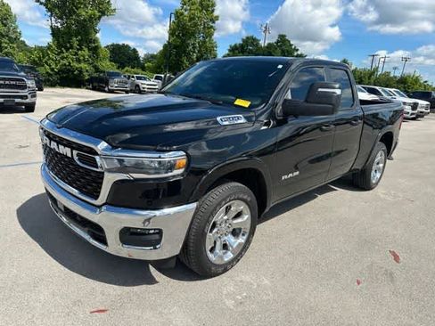 Used 2025 RAM 1500 Big Horn AWD/4WD image 2
