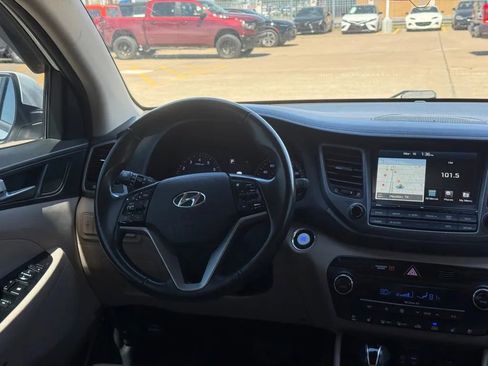 Used 2017 Hyundai Tucson Limited w/ Limited Ultimate Package 03 FWD image 8