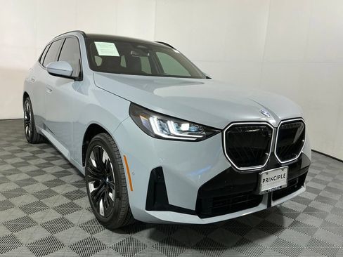 Certified 2025 BMW X3 xDrive30i w/ Premium Package AWD/4WD image 4