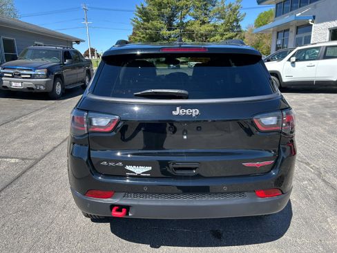 Used 2022 Jeep Compass Trailhawk w/ Trailhawk Elite Group AWD/4WD image 5