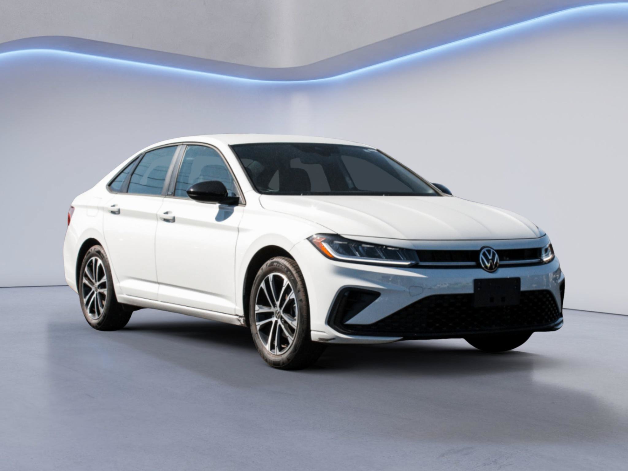 Used 2025 Volkswagen Jetta Sport FWD image 3