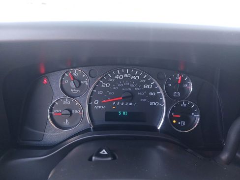 New 2025 Chevrolet Express 3500 Extended w/ Driver Convenience Package image 18