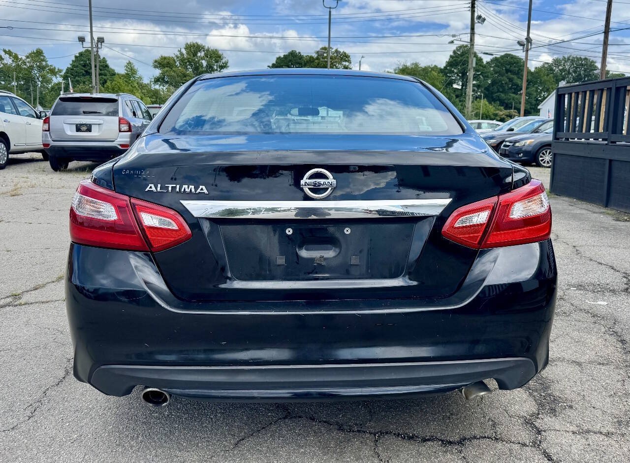 Used 2016 Nissan Altima 2.5 S w/ Power Driver Seat Package FWD image 4
