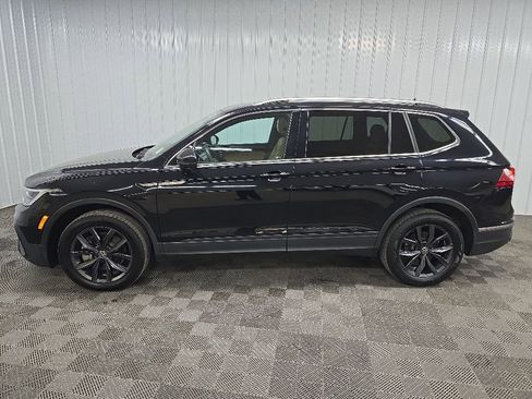 Used 2023 Volkswagen Tiguan SE AWD/4WD image 5
