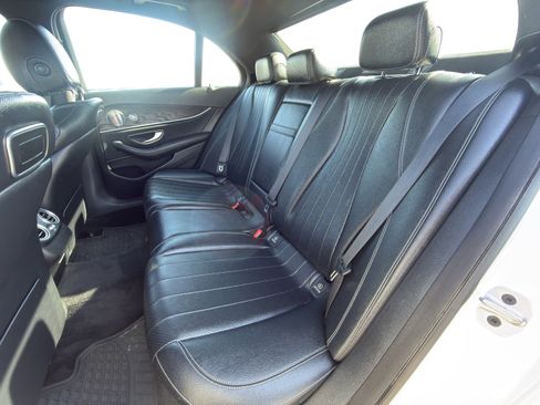 Used 2019 Mercedes-Benz E 300 4MATIC image 15