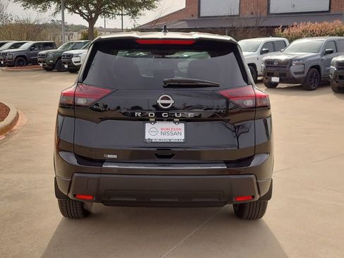 New 2026 Nissan Rogue SV FWD image 3