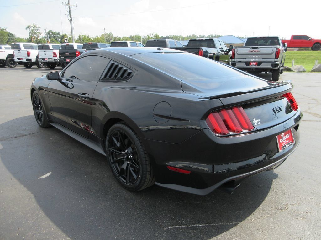 Used 2017 Ford Mustang GT Premium w/ Black Accent Package RWD image 8