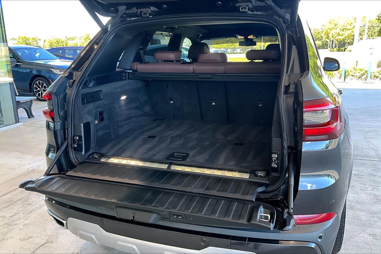 Used 2022 BMW X5 xDrive45e w/ Luxury Seating Package AWD/4WD image 34