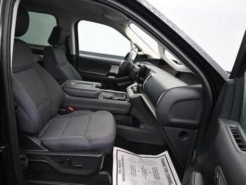 Used 2025 Ford Expedition Max Active AWD/4WD image 12