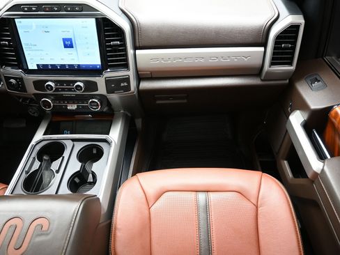 Used 2022 Ford F350 King Ranch w/ Chrome Package image 37