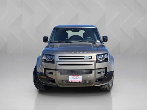 Used 2023 Land Rover Defender 110 X-Dynamic SE image 2