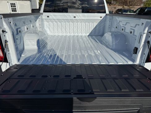 New 2026 GMC Sierra 1500 SLT w/ SLT Premium Package image 18