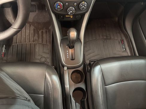 Used 2022 Chevrolet Trax LT w/ Premium Seat Package image 19