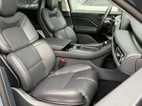 New 2026 Lincoln Aviator Reserve w/ Luxury Package AWD/4WD image 17