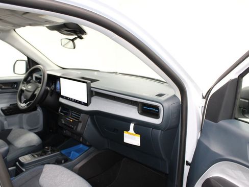 New 2026 Ford Maverick XLT image 25