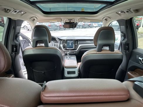 Used 2018 Volvo XC60 T6 Momentum w/ Advanced Package AWD/4WD image 39