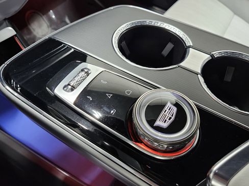 Used 2024 Cadillac Lyriq Luxury w/ LPO, Floor Liner Package image 10