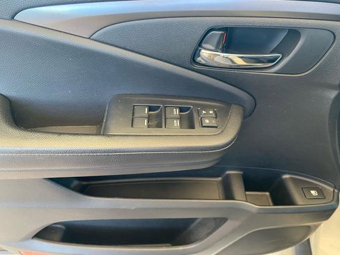 Used 2017 Honda Ridgeline RTL image 10