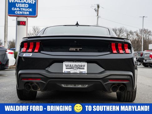 Used 2025 Ford Mustang GT Premium image 6