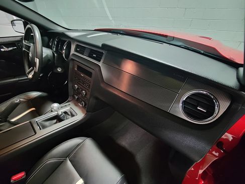 Used 2014 Ford Mustang GT Premium RWD image 15