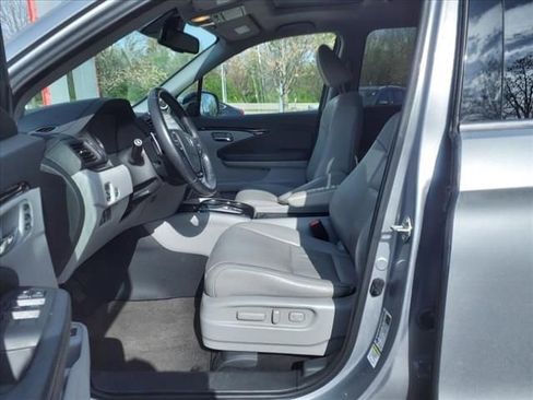 Used 2016 Honda Pilot Touring image 4