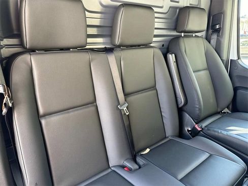 Used 2025 Mercedes-Benz Sprinter 2500 image 11