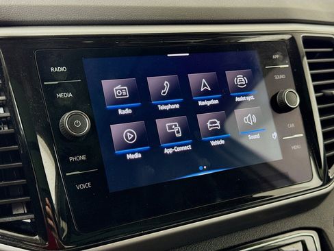 Certified 2023 Volkswagen Atlas SE w/ Panoramic Sunroof Package image 16