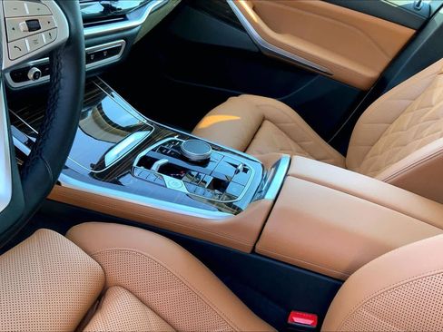 Used 2026 BMW X7 xDrive40i image 16