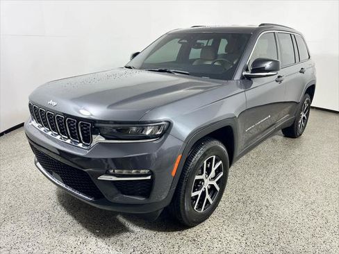 Certified 2024 Jeep Grand Cherokee Limited RWD image 1