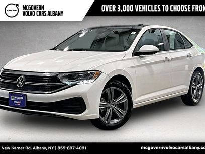 Used 2024 Volkswagen Jetta SE w/ Panoramic Sunroof Package