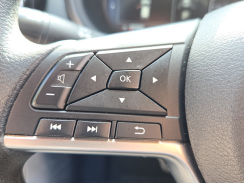 Used 2023 Nissan Kicks SV w/ Interior Electronics Package FWD image 24