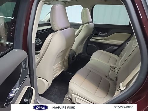 Used 2021 Lincoln Corsair Reserve w/ Sport Package image 34