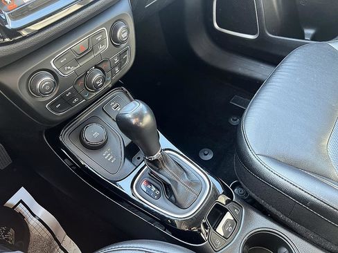 Used 2021 Jeep Compass Limited AWD/4WD image 18