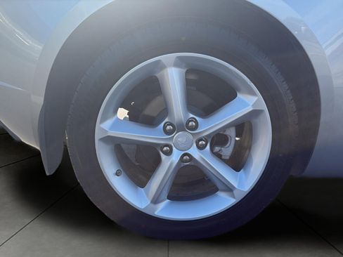 Used 2009 Saturn Sky RWD image 19