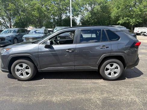 Used 2020 Toyota RAV4 XLE w/ XLE Grade Weather Package AWD/4WD image 1