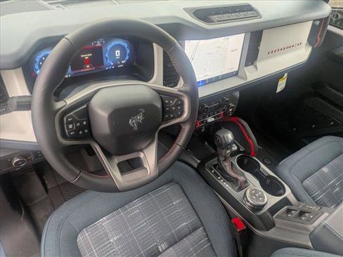 New 2025 Ford Bronco Heritage Edition image 3