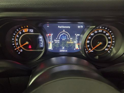 Used 2025 Jeep Wrangler Unlimited Sport AWD/4WD image 16